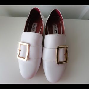 White bally(switzerland)