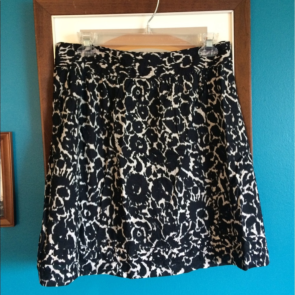 Cotton black and white LOFT skirt, never worn