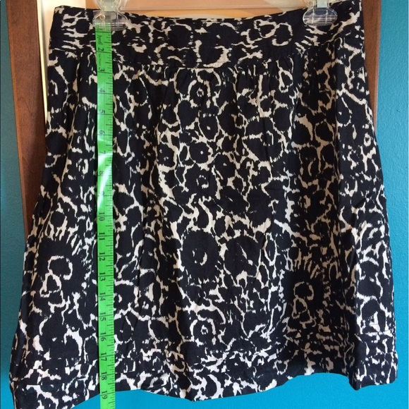 Cotton black and white LOFT skirt, never worn - Picture 2 of 3