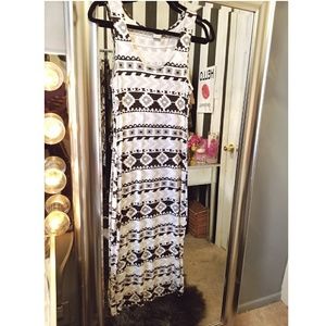 Black and white Bodycon printed midi dress
