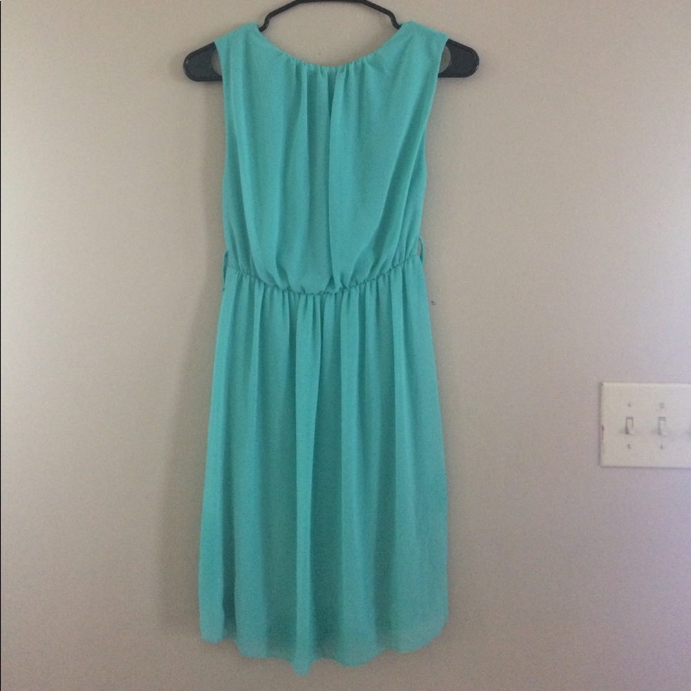 Sleeveless dress
