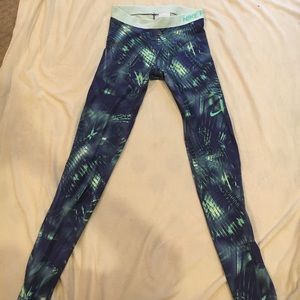 Never worn Nike Pro Leggings!!!
