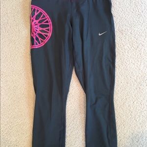 SOUL CYCLE / NIKE CROPPED LEGGINGS