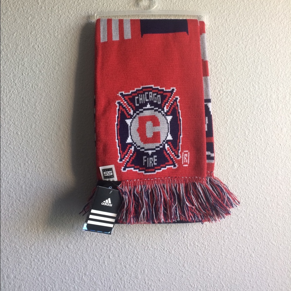 New Adidas Chicago Fire Scarf