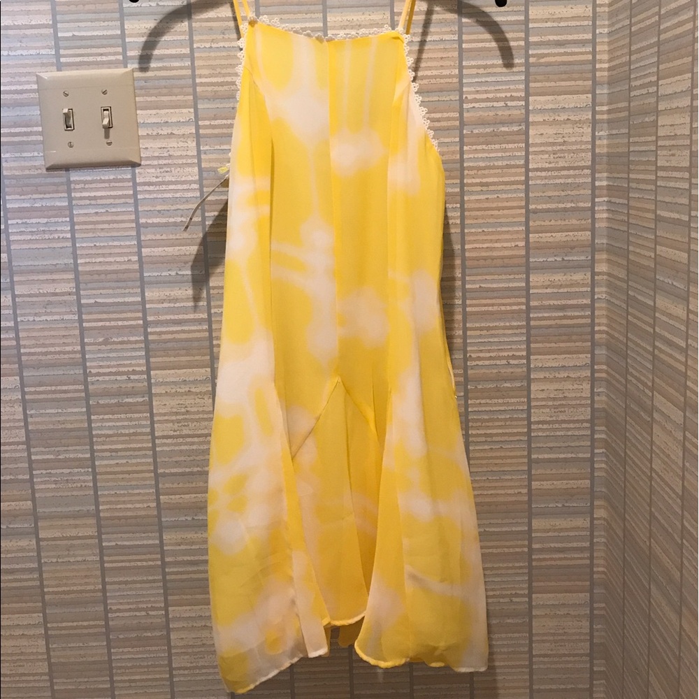 BCBGeneration yellow and white dress