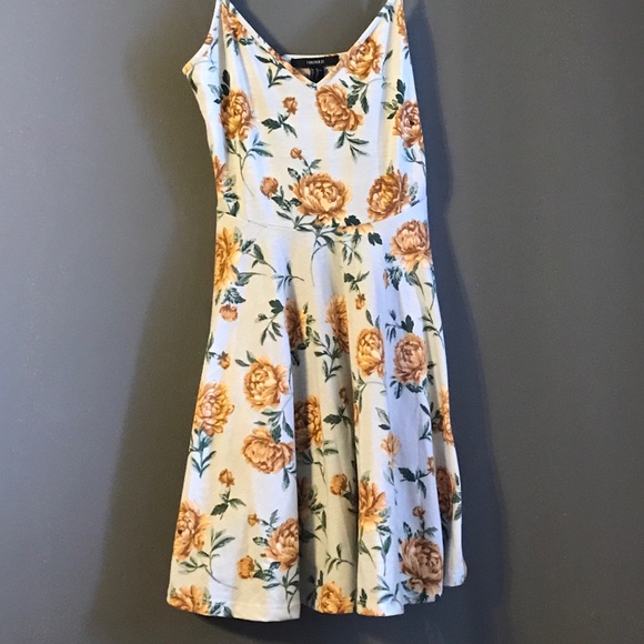 Forever 21 Dresses & Skirts - Flower Dress