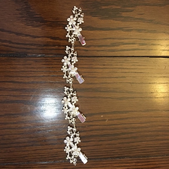 Claire's Accessories - Claire's floral bridal head piece