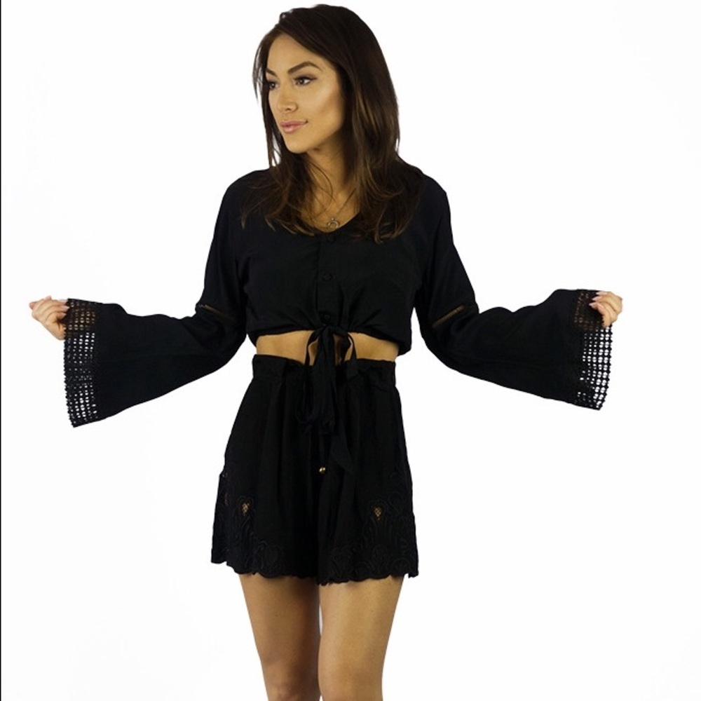 Sea Dreamer Chloe Belle Sleeve Crop Top Black