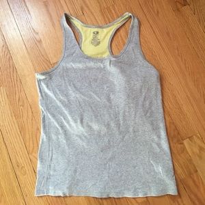 Soft and lightly worn running tank with bra