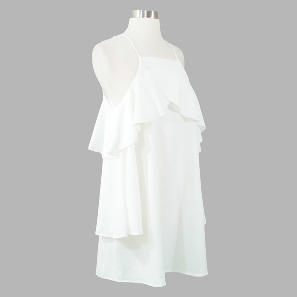 ❗️FINAL PRICE❗️White Cold Shoulder Shift Dress - Picture 7 of 8