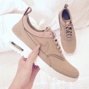 Meet your Posher, Natalia