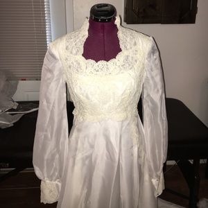 Vintage wedding dress