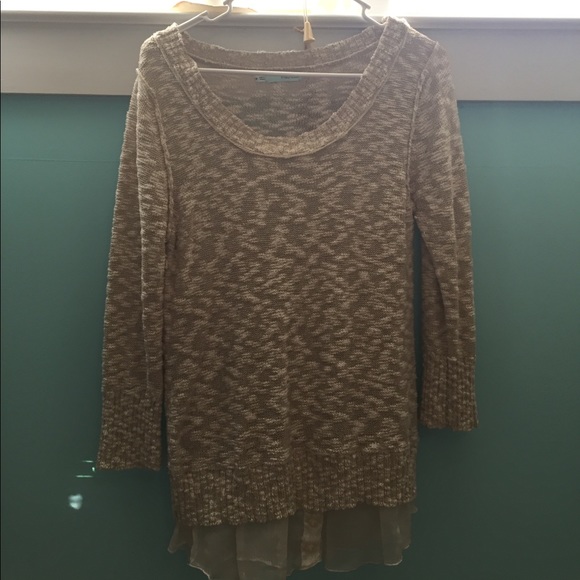 Cream knit sweater! In great condition!! - Picture 1 of 3