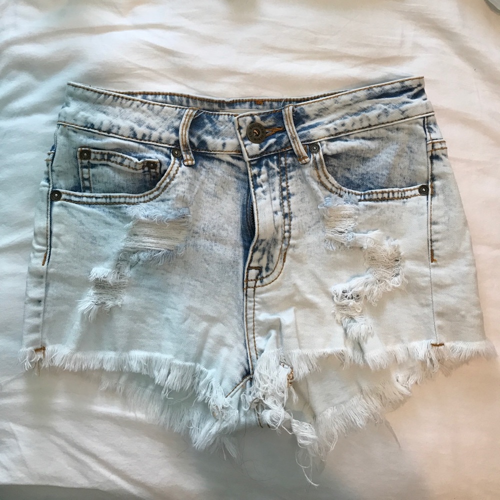High rise denim shorts!
