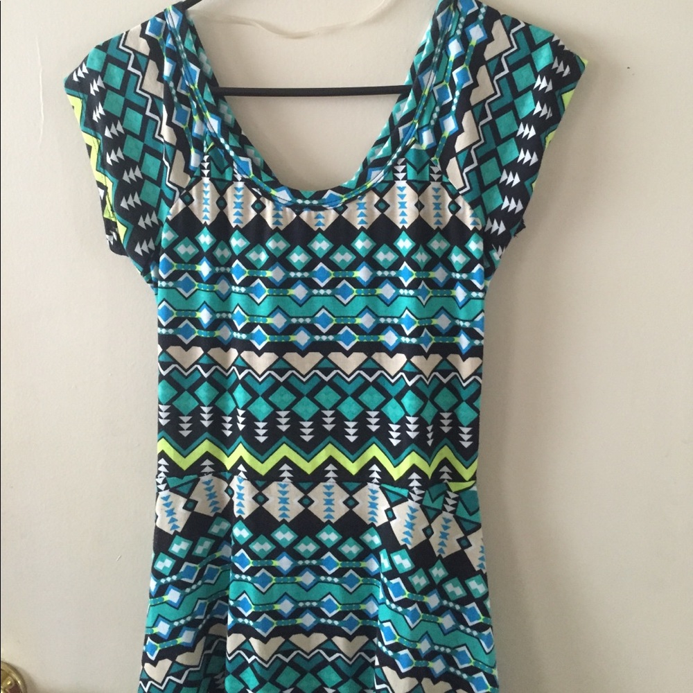 ✨Bright summery dress!