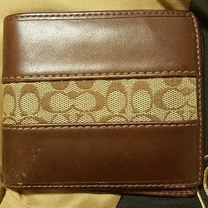 Bifold Coach wallet