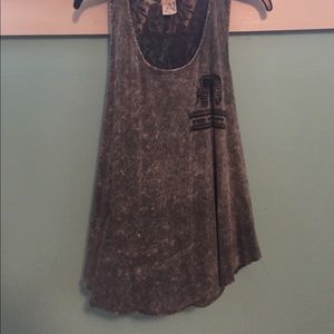 Ash grey tank, never worn!!