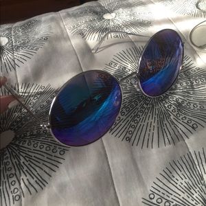 🌷HP🌷 Blue Vintage Round Iridescent Sunglasses