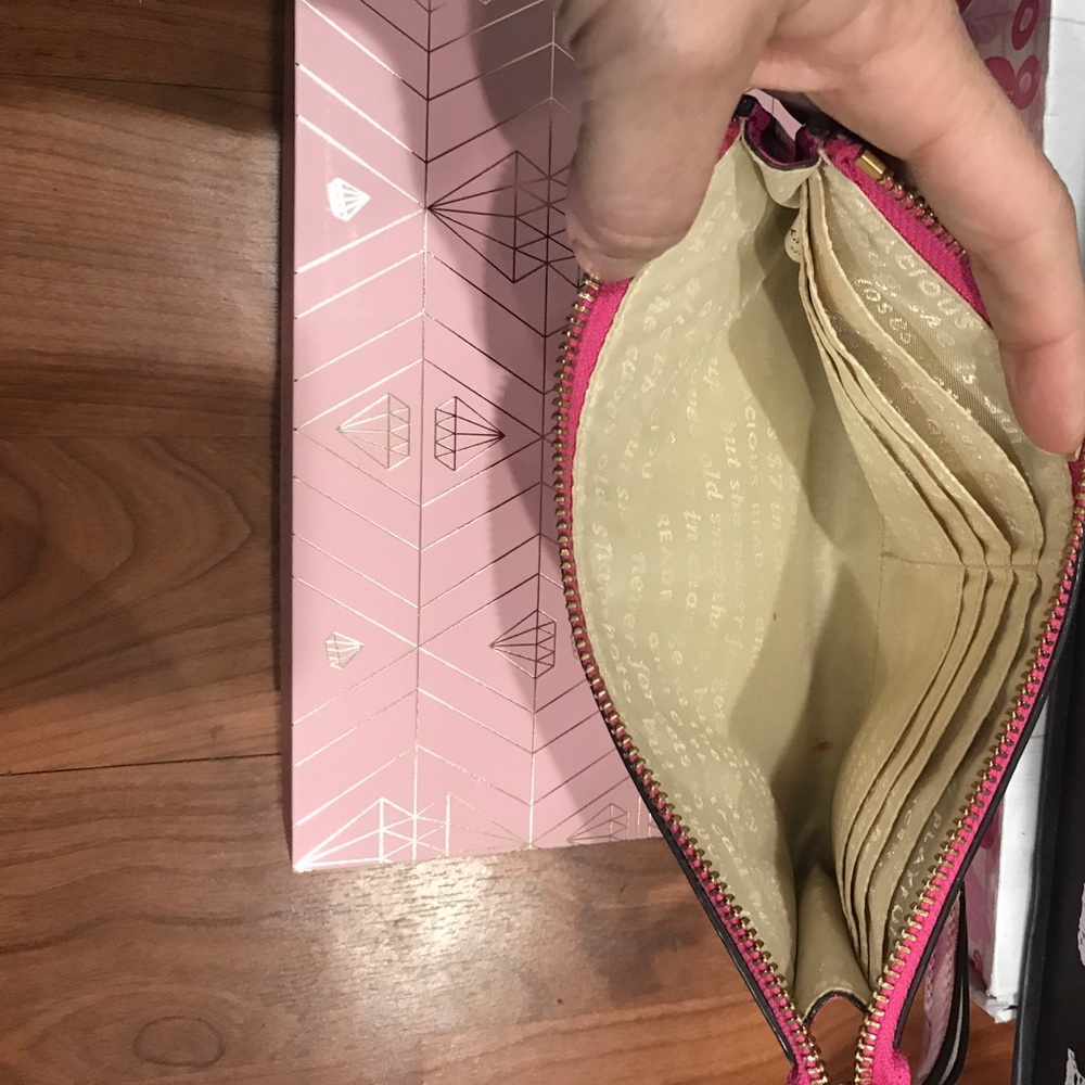 Kate Spade ♠️ - Picture 3 of 5