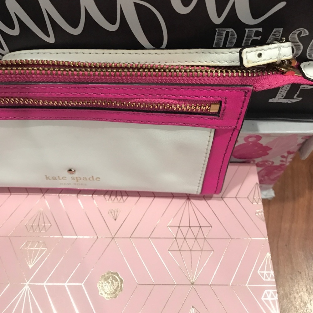 Kate Spade ♠️ - Picture 4 of 5