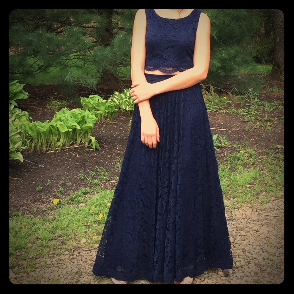 Prom dress (Blue) Long and Lacy...  Size- 5