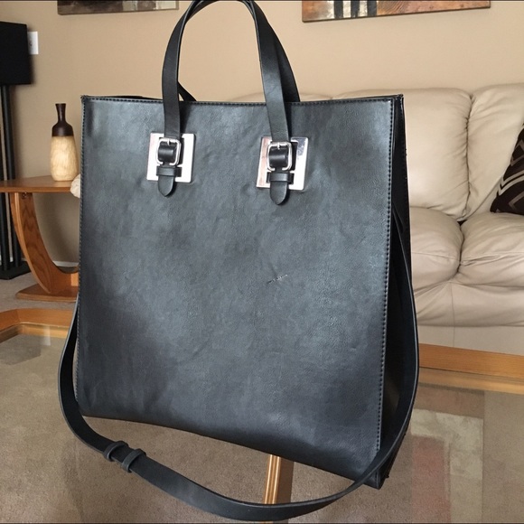 Handbags - Black Leather Tote