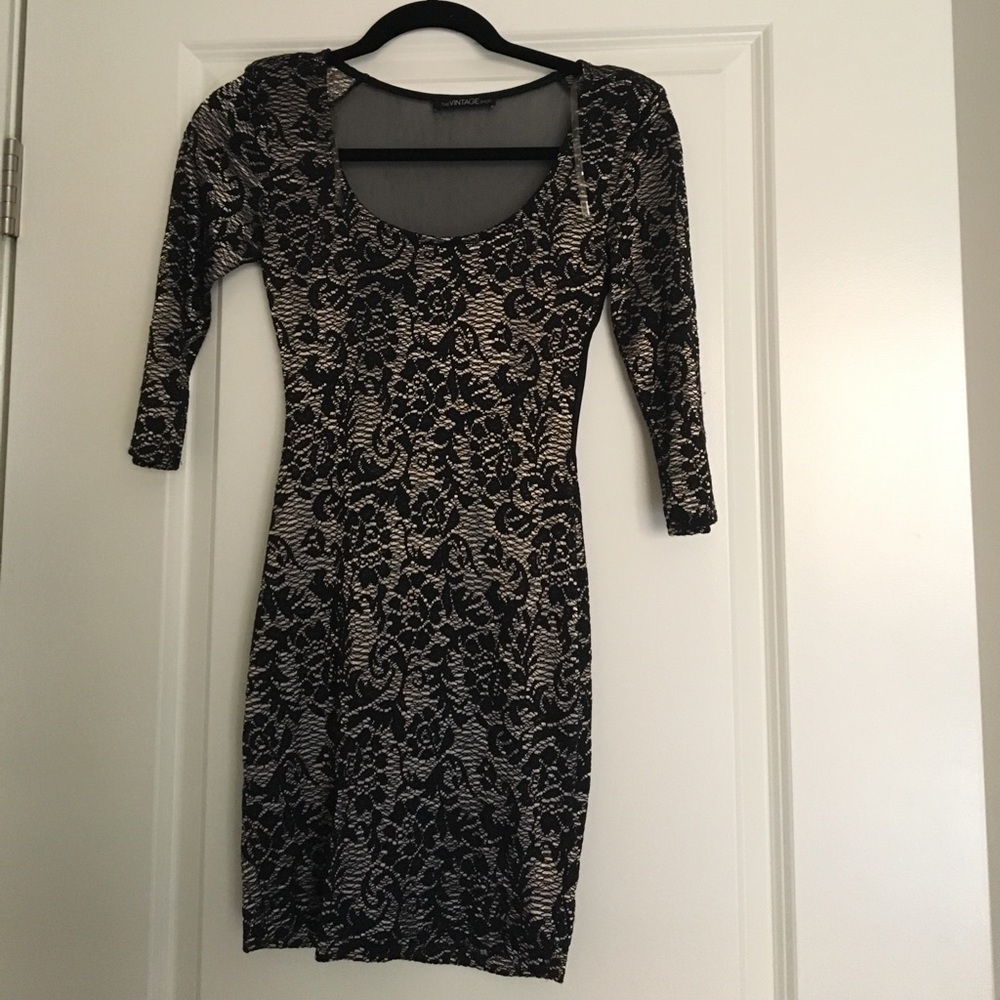 Lace bodycon dress!