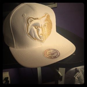 Grizzlies White and gold hat never been worn