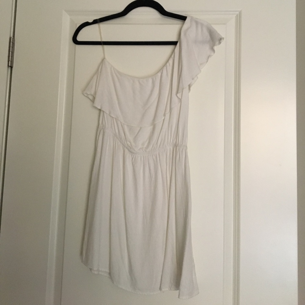 White one shoulder dress!