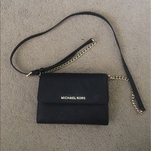 michael kors black leather smartphone crossbody