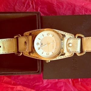 Michael kors gold watch