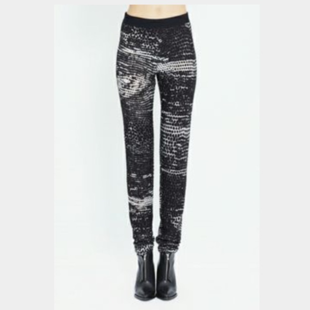 HP Sporty Chic ! Surface to Air Crater Legging
