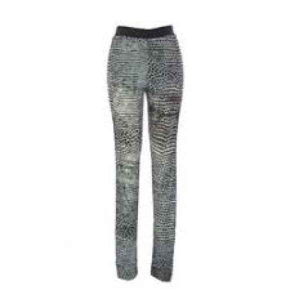 HP Sporty Chic ! Surface to Air Crater Legging - Picture 4 of 10
