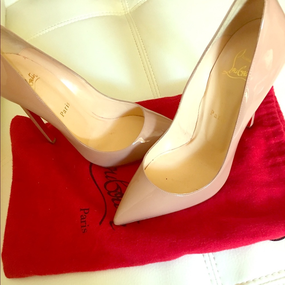Christian Louboutin size 40 Nude