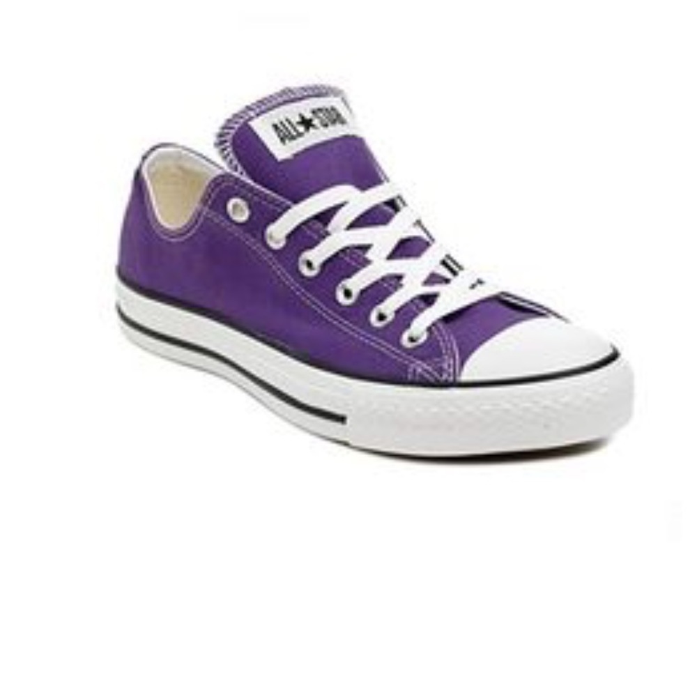 Purple low top converse
