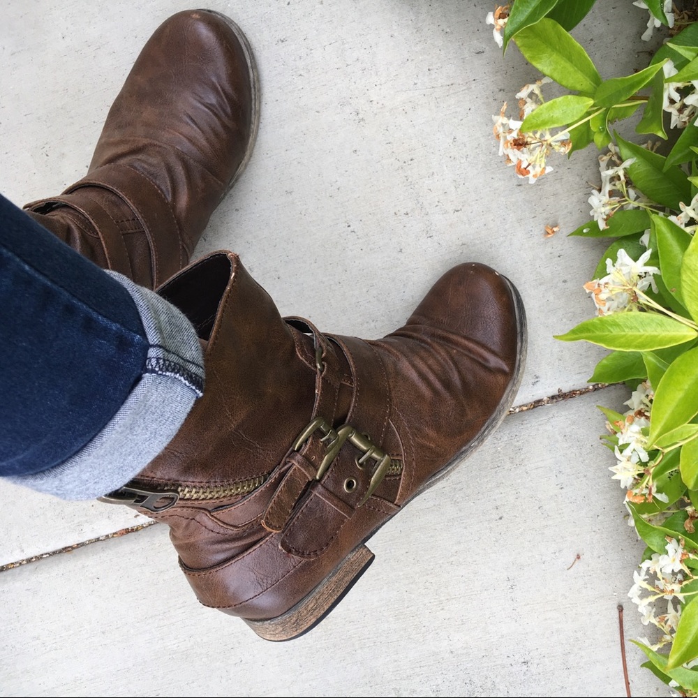 Ankle boots