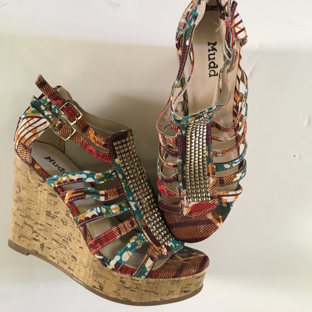 MUDD multi colored strappy wedges