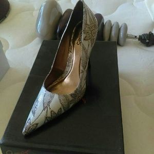 Carlos Santana heels