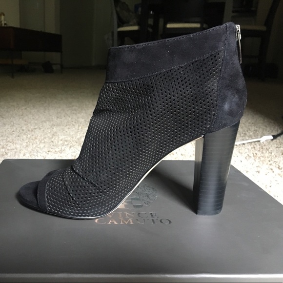 Gorgeous open toe "Cosima" heel by Vince Camuto - Picture 4 of 7