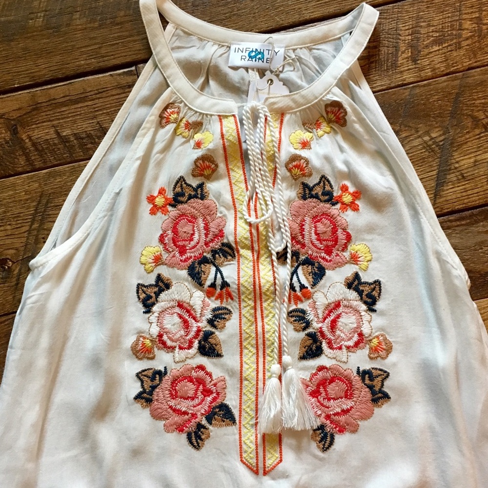🎈FINAL SALE🎈Embroidered Halter Tunic - Picture 5 of 5