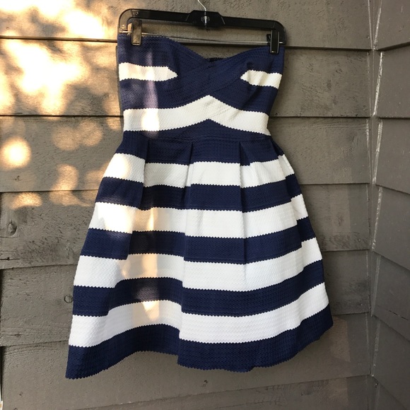 Love Culture Dresses & Skirts - Love Culture dress never worn 🎈🎈🎈🎈