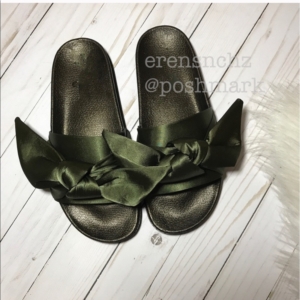 LAST PAIR! Olive Green Bow Slide Sandal 8 - Picture 2 of 3