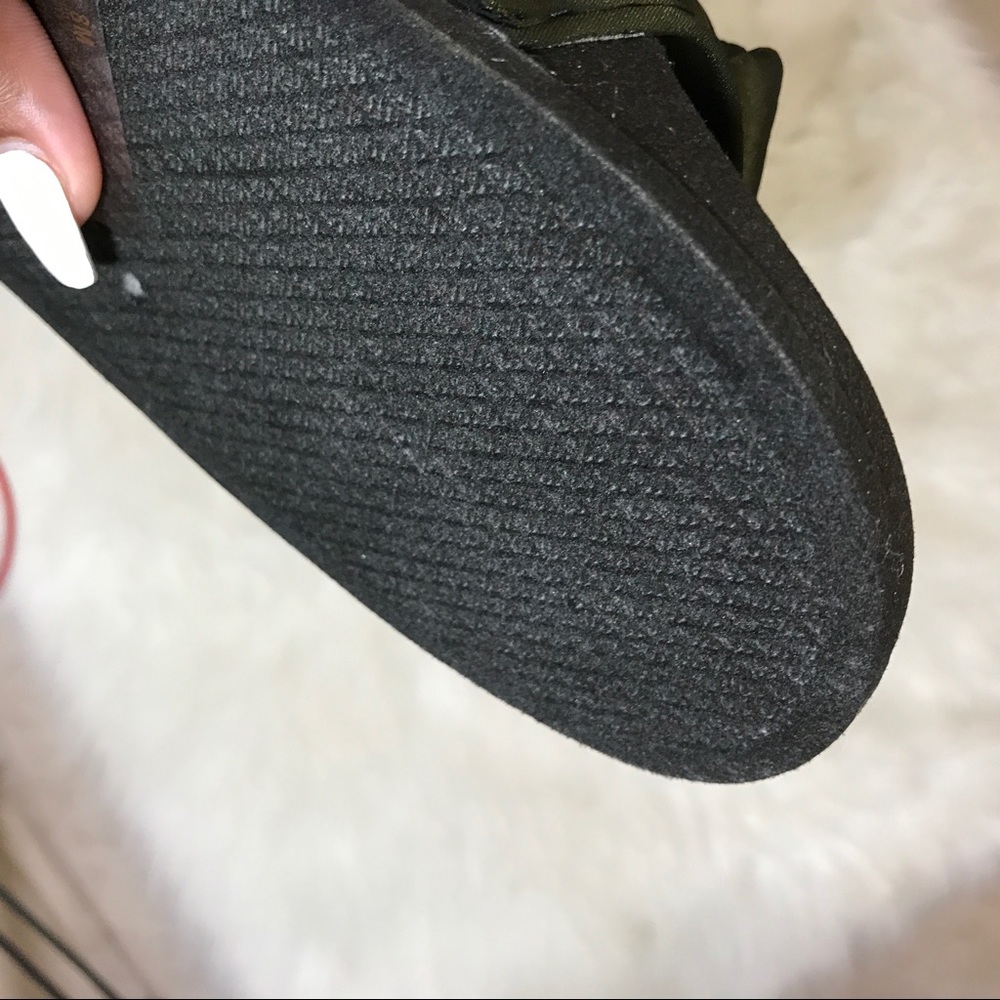 LAST PAIR! Olive Green Bow Slide Sandal 8 - Picture 3 of 3
