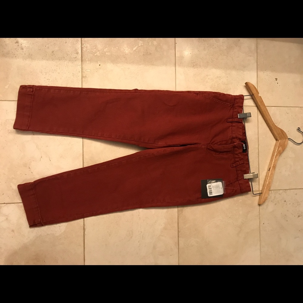 Dark red/orange crops