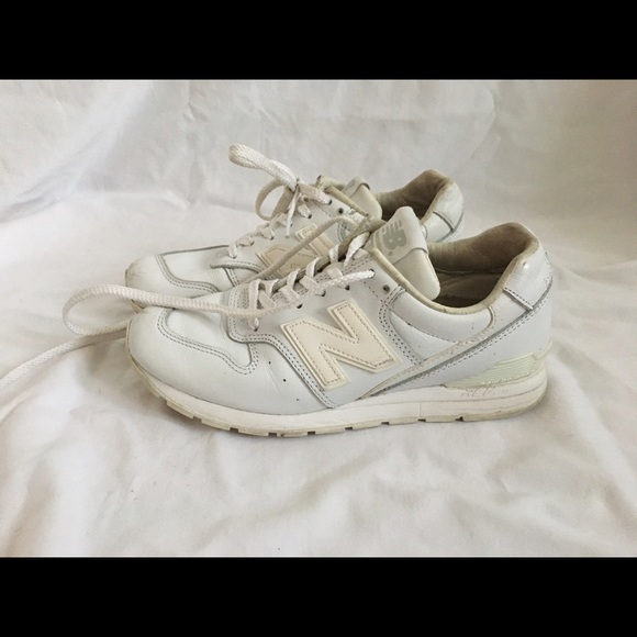 white leather new balance - Picture 1 of 3