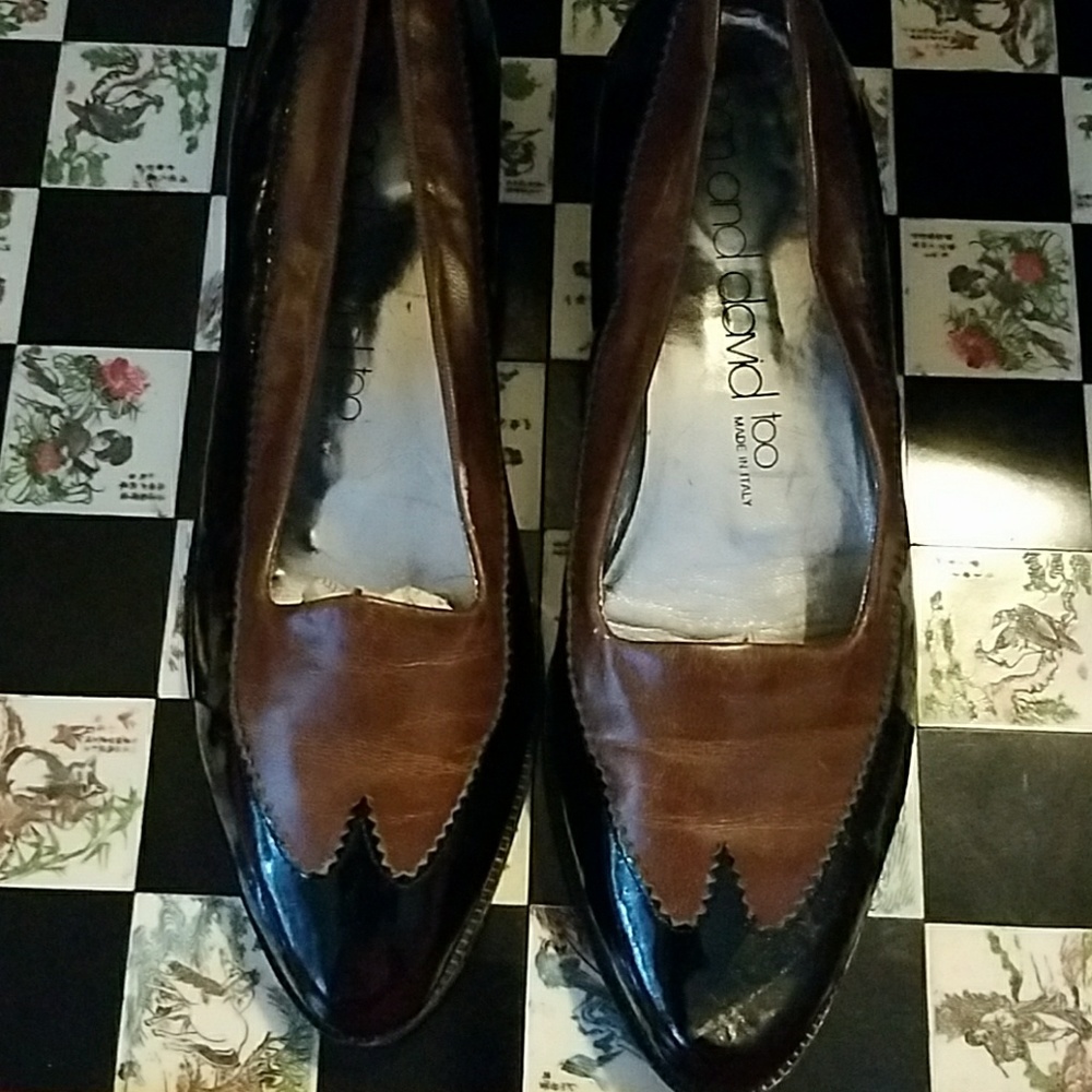 Joan & David Brn Leather and Blk Patent