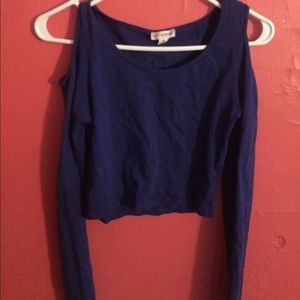 Cold shoulder crop top