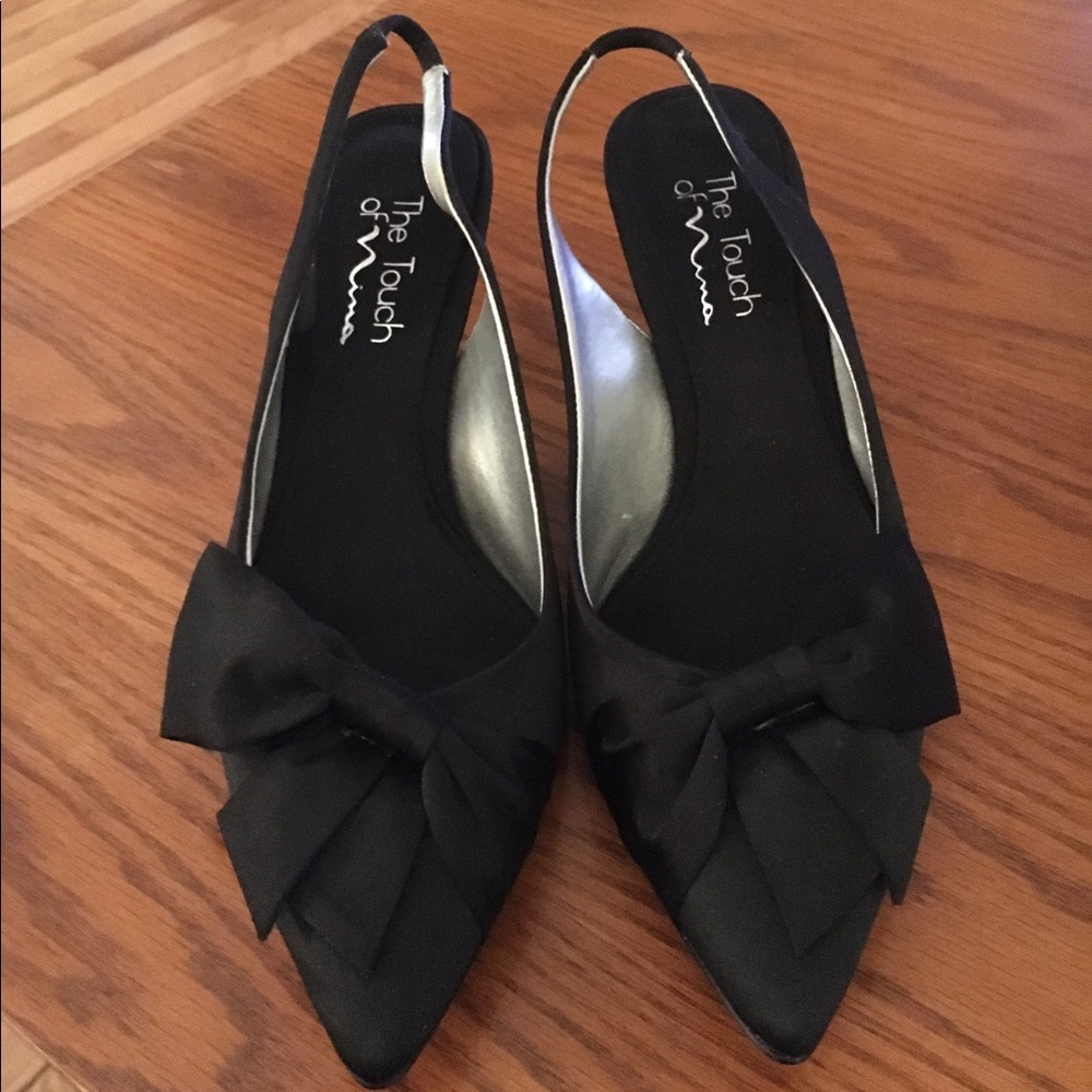The Touch of Nina Black Pointed Heels