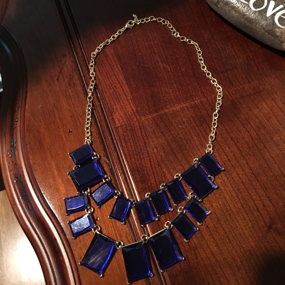 Statement necklace