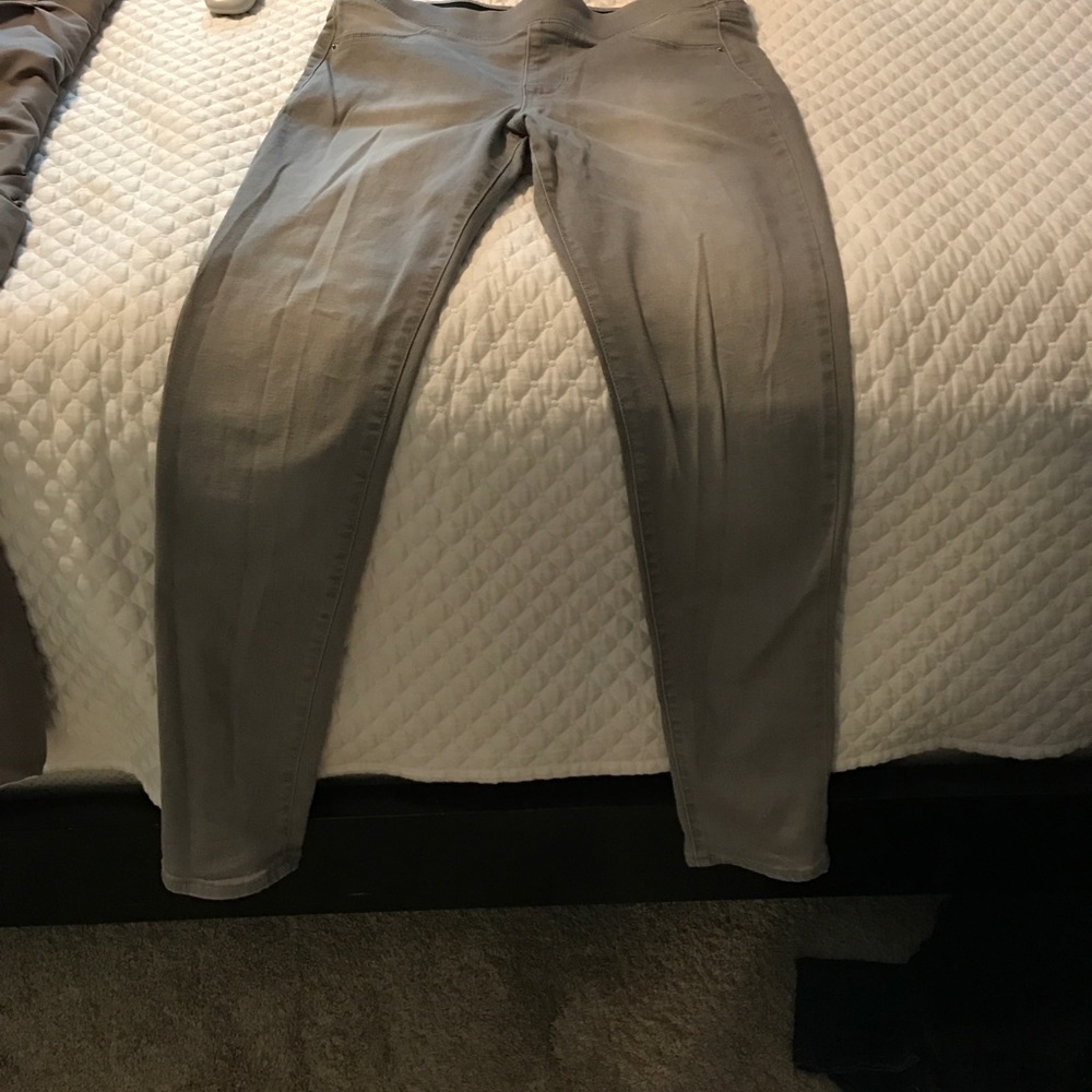 Gray jeggings